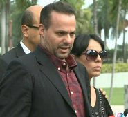 Jose Joel Sosa, hijo del cantante mexicano José José, expone ante los medios de comunicación su disgusto por el misterio de la entrega del cuerpo de su padre. Twitter