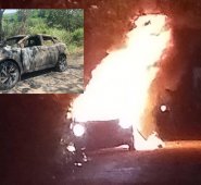 Un hombre llegó en el automotor, de placa JGX-477, lo estacionó a un costado de la vía, le roció gasolina y le prendió fuego. Cortesía