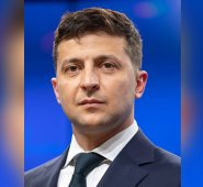 Donald Trump es acusado de haberle pedido a su homólogo ucraniano, Volodimir Zelenski (en la foto), durante una conversación telefónica a fines de julio, que investigara al ex vicepresidente Joe Biden. Archivo