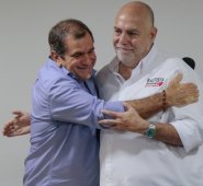 A la campaña del Centro Democrático por la Gobernación se adhirió el candidato a la Alcaldía de Cúcuta, José Fernando Bautista. En la imagen con el candidato de ese partido, Juan Carlos García-Herreros (de azul). Mario Franco