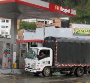 En las provincias de Pamplona y Ocaña, las estaciones de servicio han asegurado que los galones asignados no alcanzan para suplir la demanda de combustible en las zonas. En Ocaña han denunciado escasez durante esta semana. Archivo