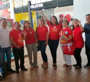 Cecilia Palacios, Gustavo Villamarín, Hugo Vacca, Amparo Villamizar, Leonor Toloza, María Claudia Pérez López, gobernadora del Distrito 4271 de Colombia, María Eudoxia Becerra, Magaly García, Víctor Pérez y Dora Lobo. Cortesía