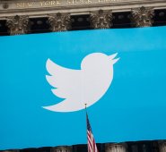 El anuncio se produce en momento en que Facebook se encuentra bajo presión para verificar los avisos de los políticos  en su plataforma. AFP