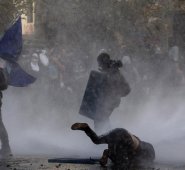 La crisis obligó al presidente Piñera a anunciar el miércoles la cancelación de la organización del encuentro de líderes del foro APEC -al que asistiría el presidente de Estados Unidos Donald Trump- y la cumbre del clima de las Naciones Unidas COP-25, que debían realizarse en pocas semanas más en Santiago. AFP