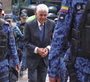 Ante la Sala de Instrucción de la Corte Suprema de Justicia se presentaron Fabio Younes por el presunto envío de droga hacia territorio estadounidense, en el que también hace parte el guerrillero reinsidente 'Jesús Santrich'. Colprensa