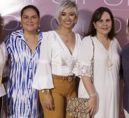 Claudia Morelli, Zully Niño, Maribel Ochoa, Ana Milena Mutis y Alex Ferré. Juan Pablo Cohen/La Opinión