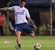 Al parecer, James Rodríguez tiene un problema en su rodilla. Tomada de Twitter @jamesdrodriguez