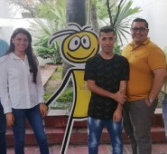 De izquierda a derecha: Miguel Posada, Johana Rolón, Junior Vergel, Yan Ureña y Herminio Pabón, el equipo de estudiantes y profesores de la Uniminuto que están trabajando en el desarrollo del videojuego Ashly. Daniel Villán