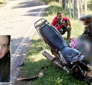 A un costado de la carretera fue expulsada Sandra Milena, mientras que el conductor de la moto, resultó ileso.
Cortesía