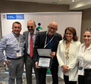 (De izquierda a derecha) Francisco González, funcionario de Aguas Kpital; Camilo Sánchez, director Andesco; Hugo Vergel, gerente general de Aguas Kpital;  Natasha Avendaño, superintendente de Servicios Públicos, y Catalina Escobar, líder de Gestión. Cortesía