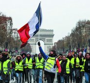 En resumen, este momento de cambio es positivo, pero las reacciones de los distintos gobiernos no ayudan a solucionarlos de manera efectiva. AFP