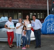 Ludy Molina, Pilar Serrano, Liseth Casas, José Albeiro Páez y la niña Anghelly Escalante. Alfredo Estévez/La Opinión