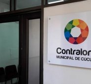Los cabildantes conformaron un bloque para evidenciar que la anterior Mesa Directiva, encabezada por el concejal Leonardo Jácome, habría incurrido en errores de tipo administrativo, que pondrían en tela de juicio la validez de esta elección disputada por Martha María Reyes, José Felipe González y Uriel Quintero.  Archivo