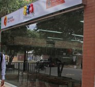 La actividad es parte de la iniciativa que inició el año pasado, mediante el cual ya se han llevado a 535 habitantes de la región a la capital de Colombia, a laborar en la floricultura. Archivo