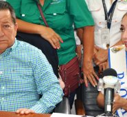 El alcalde de San Cristóbal, Gustavo Delgado en la rueda de prensa. Cortesía