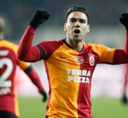 El gol de Falcao llegó a los 25 minutos.
@GalatasaraySK