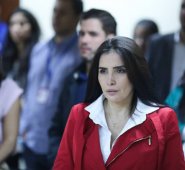 La barranquillera llegó a la sesión escoltada por uniformados del Servicio Bolivariano de Inteligencia Nacional, Sebin, y la Guardia Nacional. @VTVcanal8