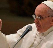 Los casos en Argentina son unos de los muchos que sacuden a la iglesia en todo el mundo.  AFP