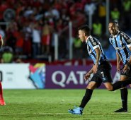 América de Cali fue derrotado por Gremio de Portoalegre 2-0 en el Pascual de Guerrero. Ahora, enfrentará por la fecha dos a Universidad Católica en tierras chilenas.
AFP