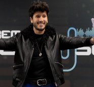 Sebastián Yatra se alzó con los galardones Top Urbano Latinoamericano, Canción Pop Urbano con Un año junto al dúo Reik y el Premio Especial de Artista Icono. Cortesía