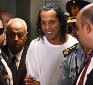 Ronaldinho fue detenido el viernes en un hotel cinco estrellas de Asunción. AFP