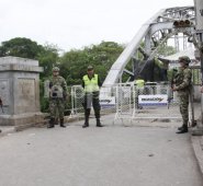 Las autoridades hacen presencia en los puntos fronterizos para evitar el ingreso a Colombia.  Alfredo Estévez