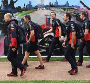 Esas carreras no tendrán validez para la clasificación del Mundial y se realizarán mediante el videojuego oficial de la Fórmula 1. AFP