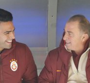 Radamel Falcao García le envió un mensaje a Fatih Terim (derecha). Colprensa