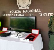 Policía