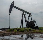 El mercado del petróleo se ha venido derrumbando debido a la pandemia. AFP