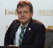 El representante a la Camara, Jairo Cristo, le remitió un oficio al alcalde de Cúcuta, Jairo Yáñez, en el que le pide asumir el pago de los servicios públicos de los más pobres. Archivo La Opinión
