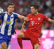 La primera ministra alemana, Angela Merkel, afirmó que la Bundesliga podría regresar a partir de la segunda mitad de mayo. Archivo La Opinión