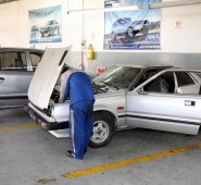 Comenzarán progresivamente las actividades relacionadas con la operación de establecimientos de servicios de mantenimiento vehicular, una vez cumplan los protocolos de bioseguridad. Archivo