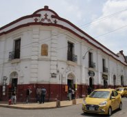 Los pamploneses, con pico y cédula, tienen 11 horas para salir a las calles para adelantar las diligencias. Archivo
