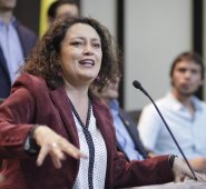 A Claudia López, la Fiscalía le adelanta investigación por los mismos hechos. Colprensa.