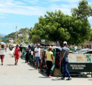 El martes en el sector de La Parada, los migrantes esperaban cruzar hacia Venezuela. La recepción ha sido lenta porque el vecino país solo permite la entrada de 300 personas. Mario Caicedo