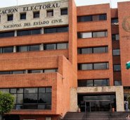 También hay 211.638 tarjetas de identidad listas para ser reclamados. Colprensa.