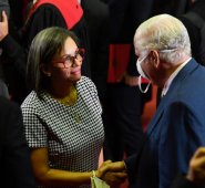 Indira Alfonzo se desempeñaba como magistrada de la Sala Electoral del Tribunal Supremo de Justicia. Durante ese cargo, emitió polémicas sentencias como la de bloquear un referendo revocatorio contra Nicolás Maduro en 2016. AFP