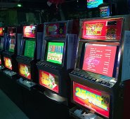 Máquinas tragamonedas en un casino. Colprensa