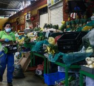 Las mayores disminuciones de precio en junio se reportaron en elementos de aseo (2,08%), productos de limpieza y mantenimiento (-1,81%) y lavadoras, secadoras y lavavajillas (0,13 %). Colpresa