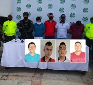 Las autoridades incautaron dos granadas de fragmentación IM-26, dos revólveres calibre 38 y 32 milímetros, siete cartuchos calibre 38, 100 gramos de marihuana y 43 dosis de cocaína. Cortesía