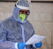 El virus no solo permanece en el tracto respiratorio sino que puede invadir el sistema nervioso central. Colprensa