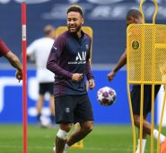 Neymar junior será la pieza de ataque más importante del psg, ya que está en duda Mbappé, quien se está recuperando de una lesión. AFP