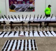 Aunque las autoridades iban por dos de los cabecillas de los Rastrojos solo lograron el decomiso del armamento.  Cortesía
