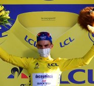 Alaphilippe, de 28 años, conquistó su quinta victoria de etapa en el Tour de Francia. AFP