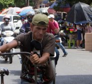En el centro de Cúcuta se ven a muchos ciudadanos que incumplen con los protocolos sanitarios contra el coronavirus.   Luis Alfredo Estévez
