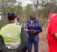El miércoles, desde El Escobal el secretario coordinaba junto con la Policía planes de acción.  La Opinión