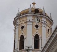 En el marco de la celebración de los 450 años de Ocaña se trabaja en el arreglo del centenario reloj de la catedral de Santa Ana. Cortesía