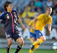 Yuki Nagasato hará historia convirtiéndose en la primera mujer en jugar profesionalmente para el Hayabusa Eleven. AFP