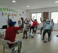 Ancianos recordando historias de vida. Cortesía